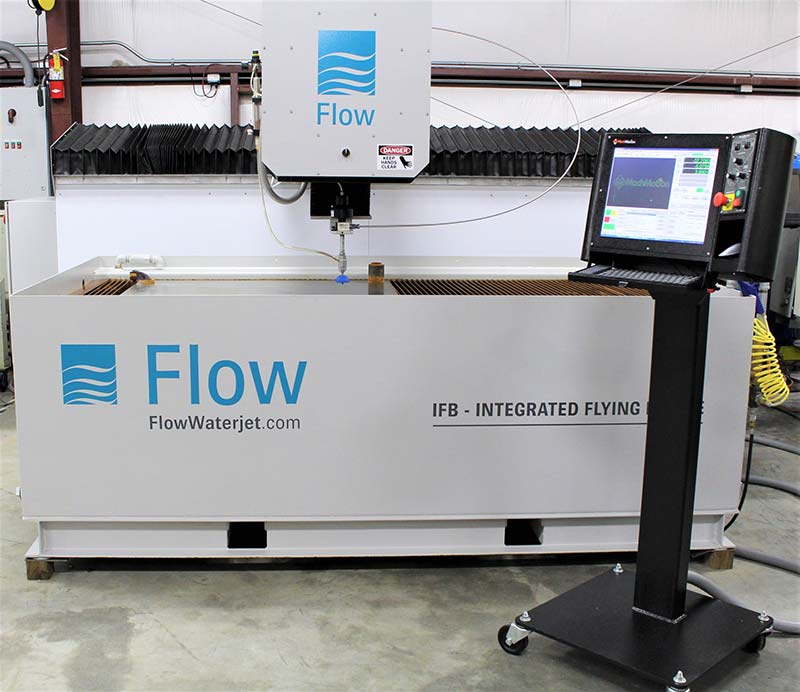 FLOW Flying Bridge 2412 Intégré Dynamic Waterjet